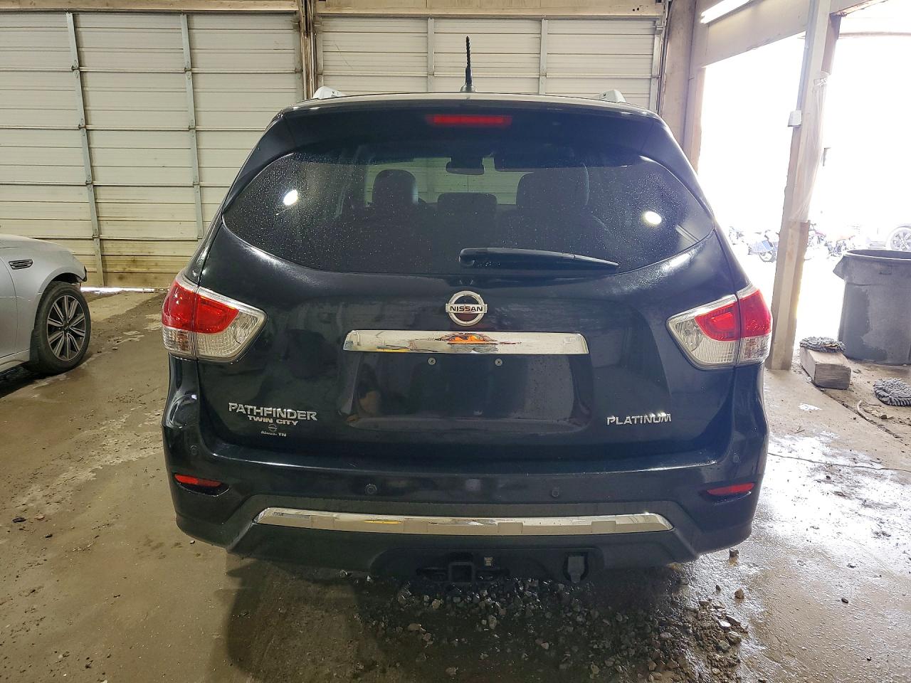Nissan Pathfinder Platinum