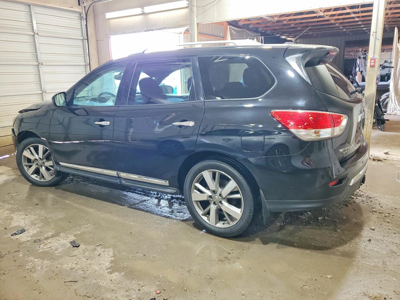 Nissan Pathfinder Platinum
