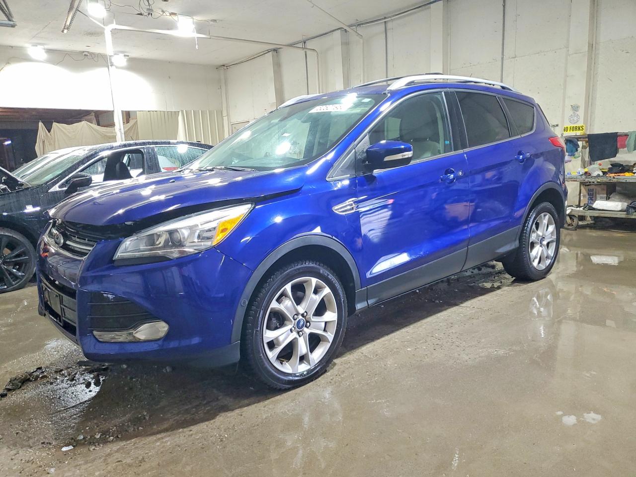 Salvage Ford Escape Image