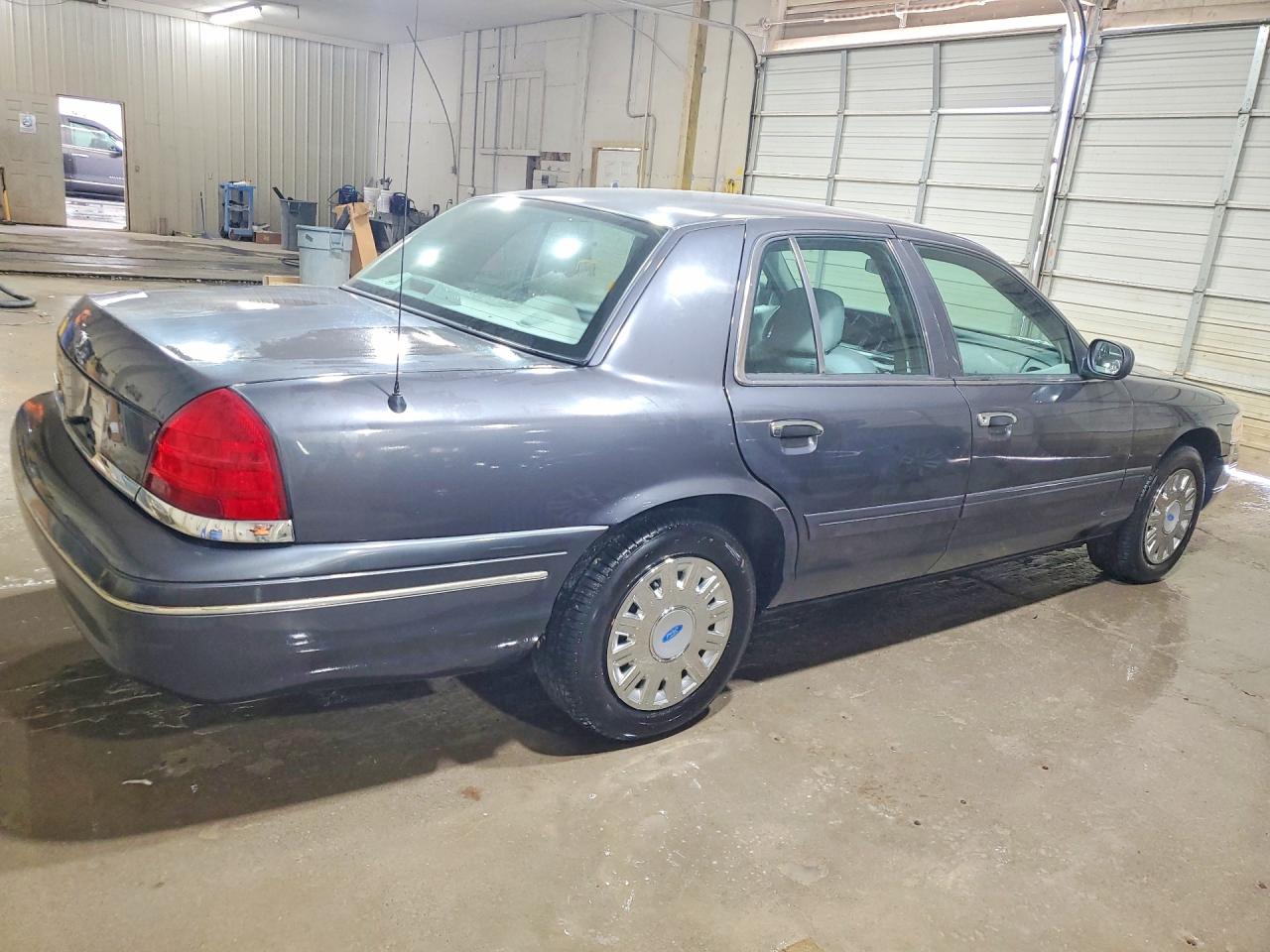 Ford Crown Vic Police Interceptor