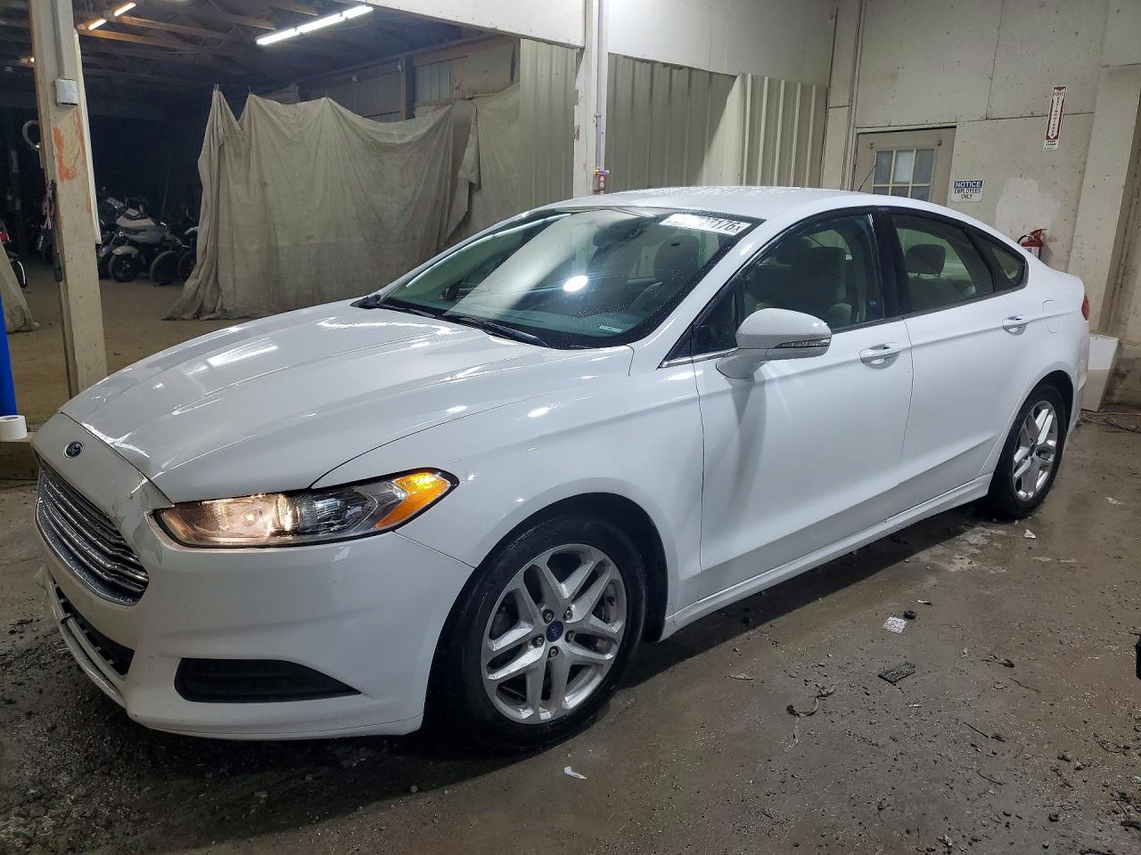 Salvage Ford Fusion Image