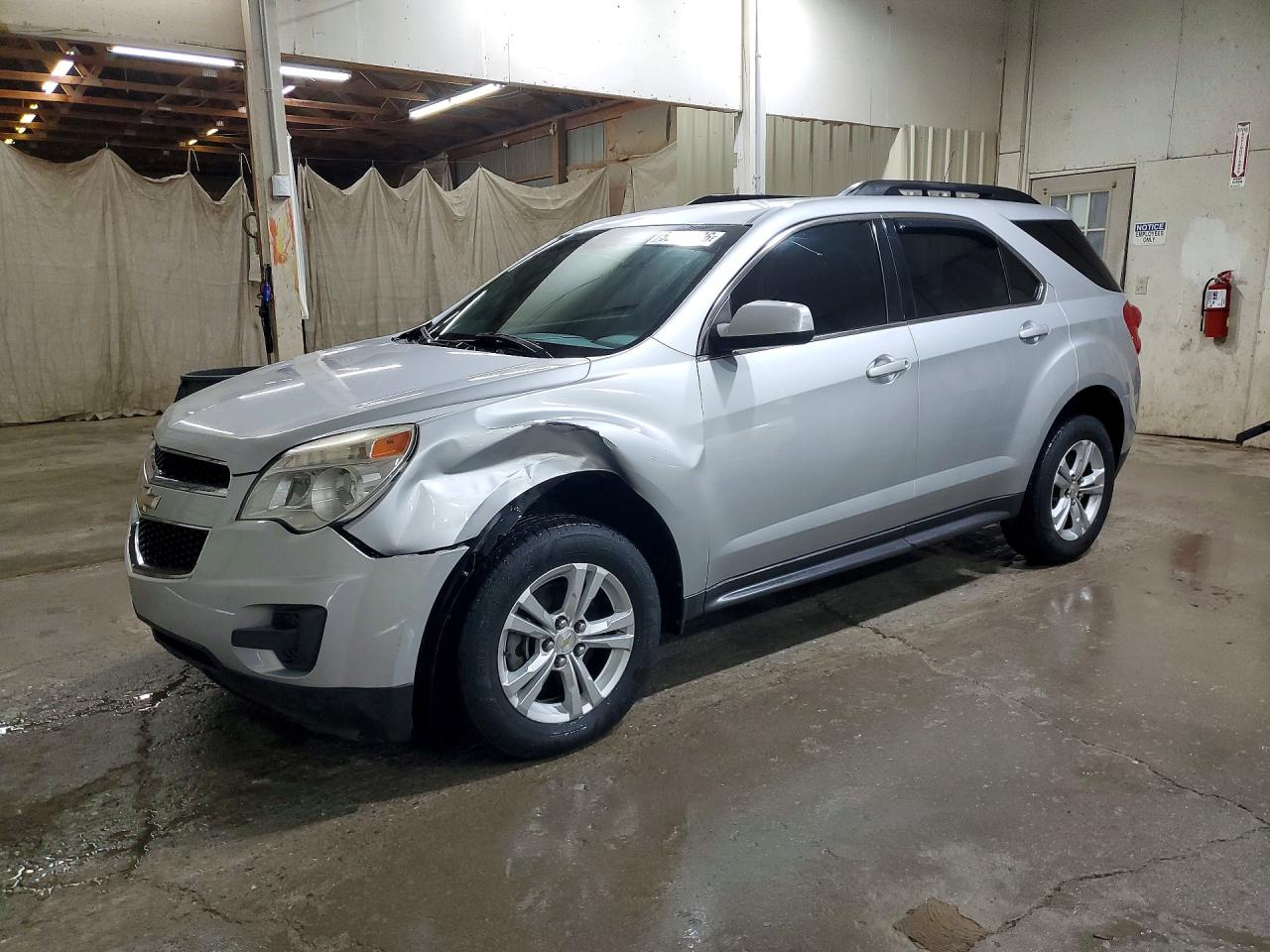 Salvage Chevrolet Equinox Image