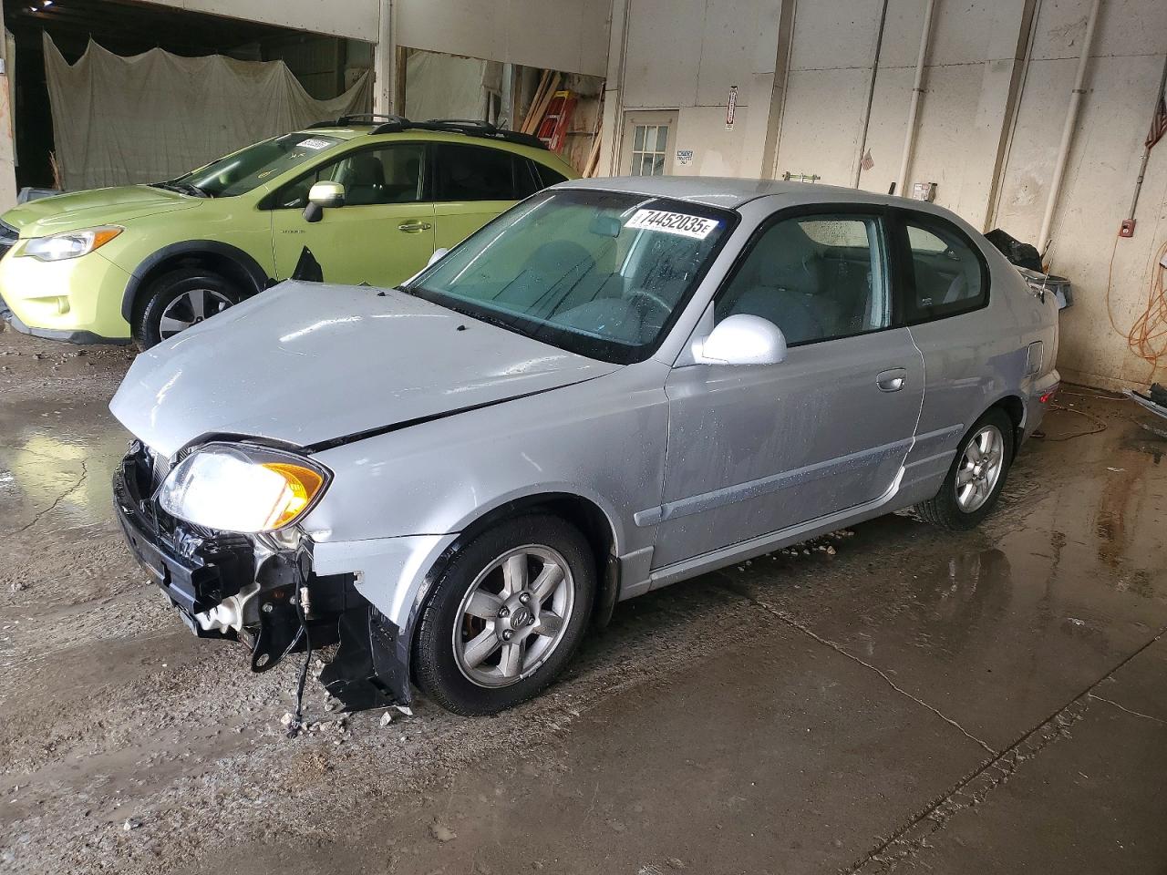 Salvage Hyundai ACCENT Image