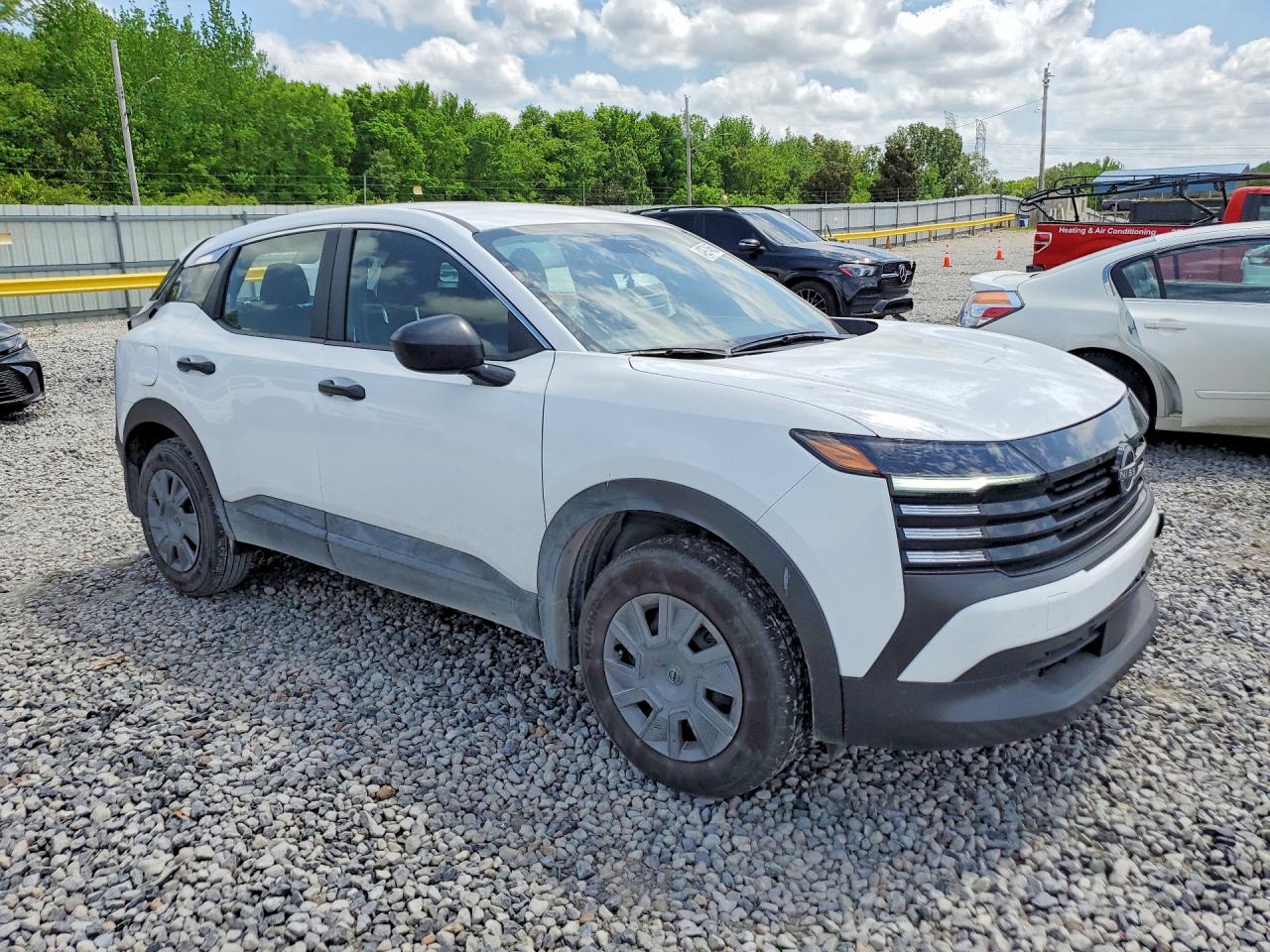 Nissan Kicks S