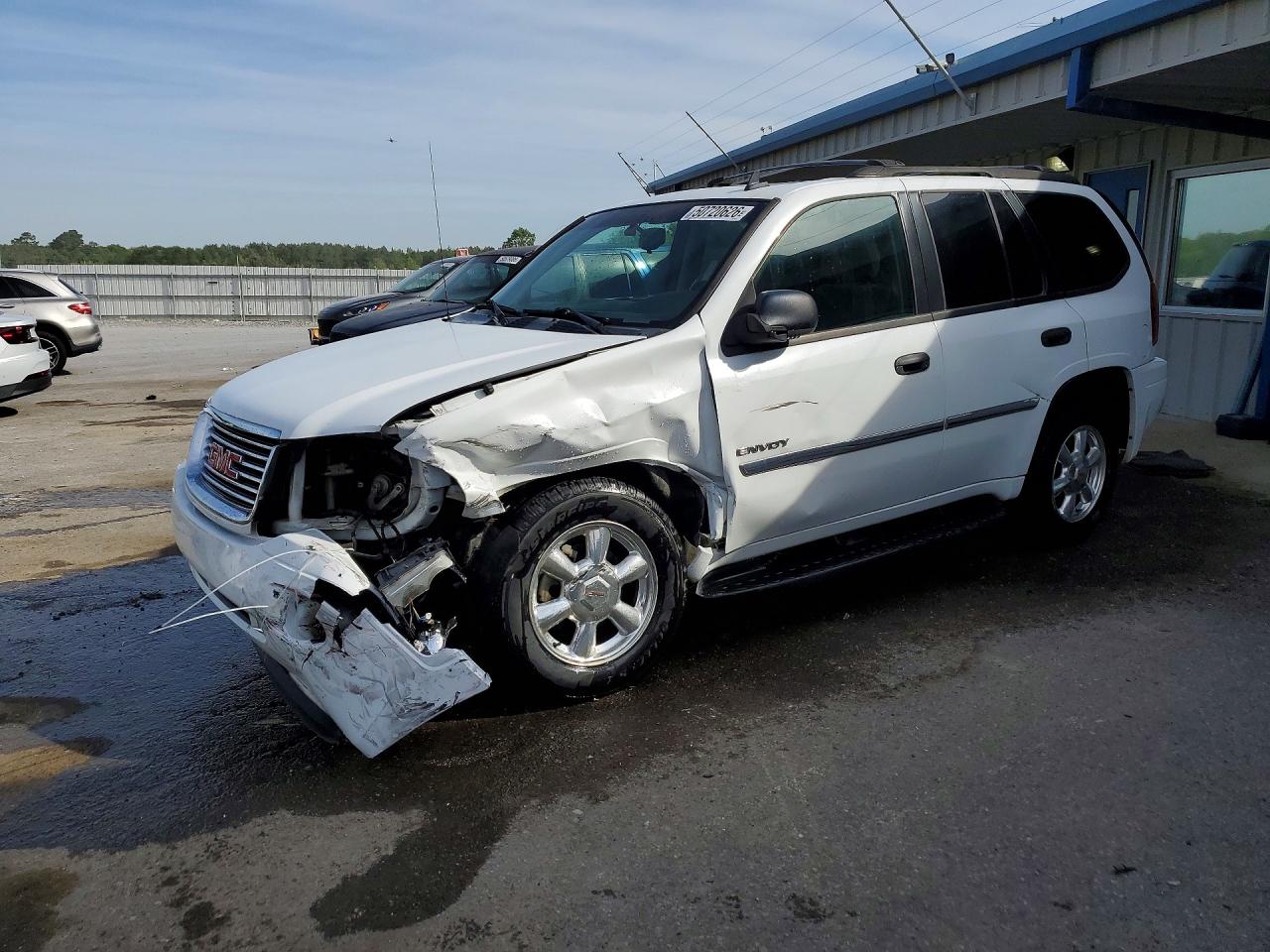 Salvage GMC Envoy Image