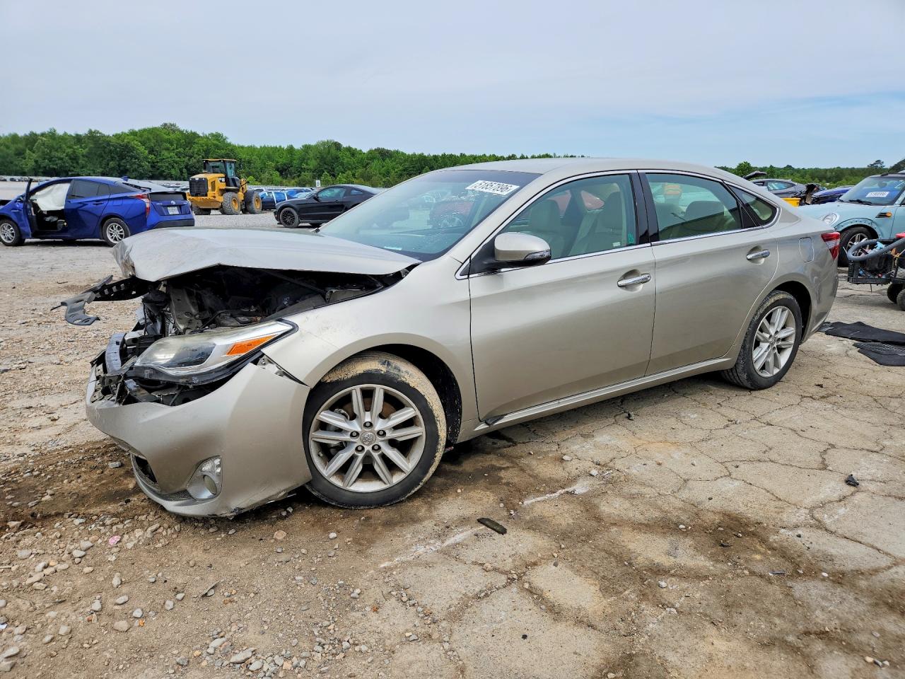 Salvage Toyota Avalon Image