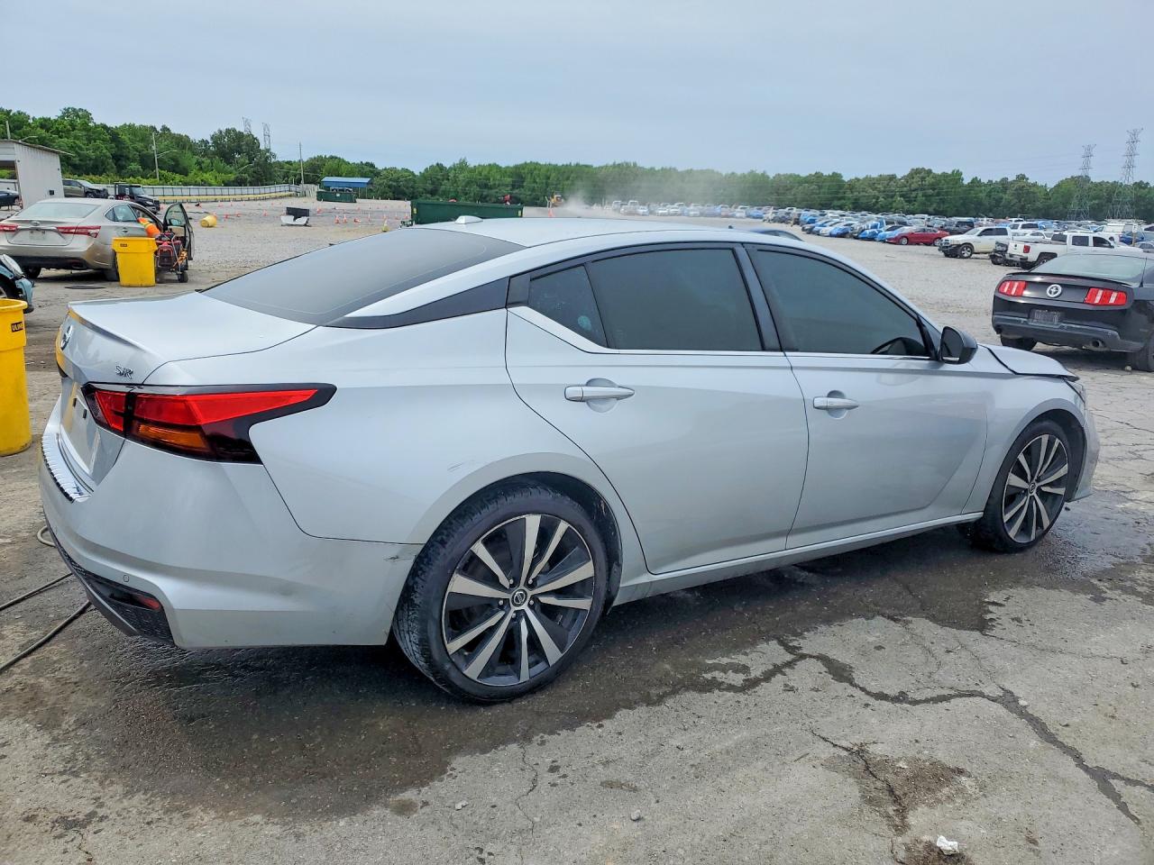 Nissan Altima Sr