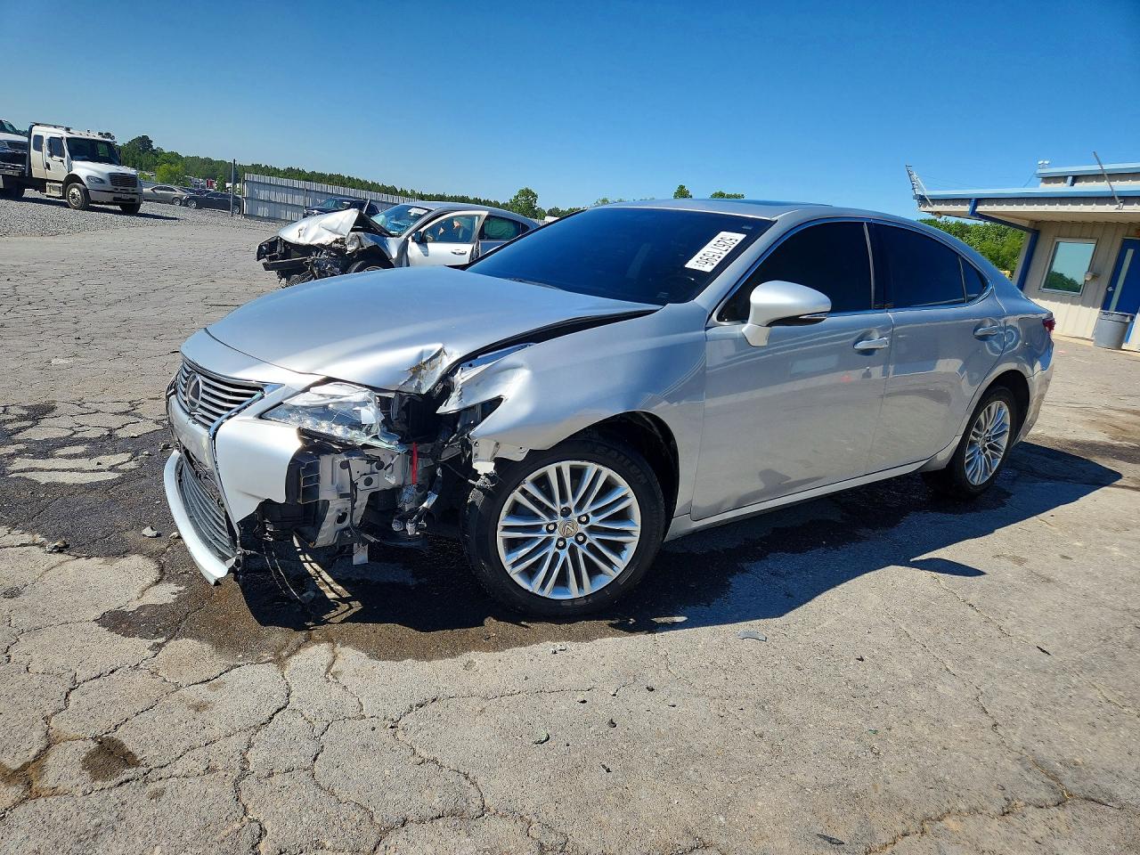 Salvage Lexus Es Image