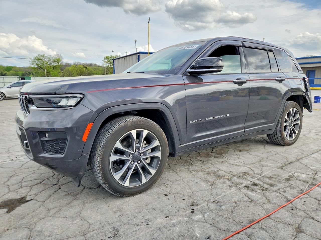Salvage Jeep Grand Cherokee Image