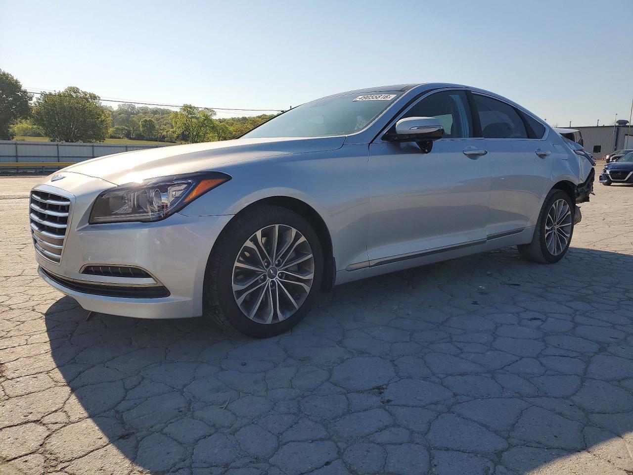 Salvage Hyundai Genesis Image
