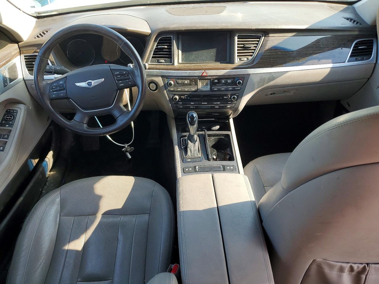 Hyundai Genesis 3.8l