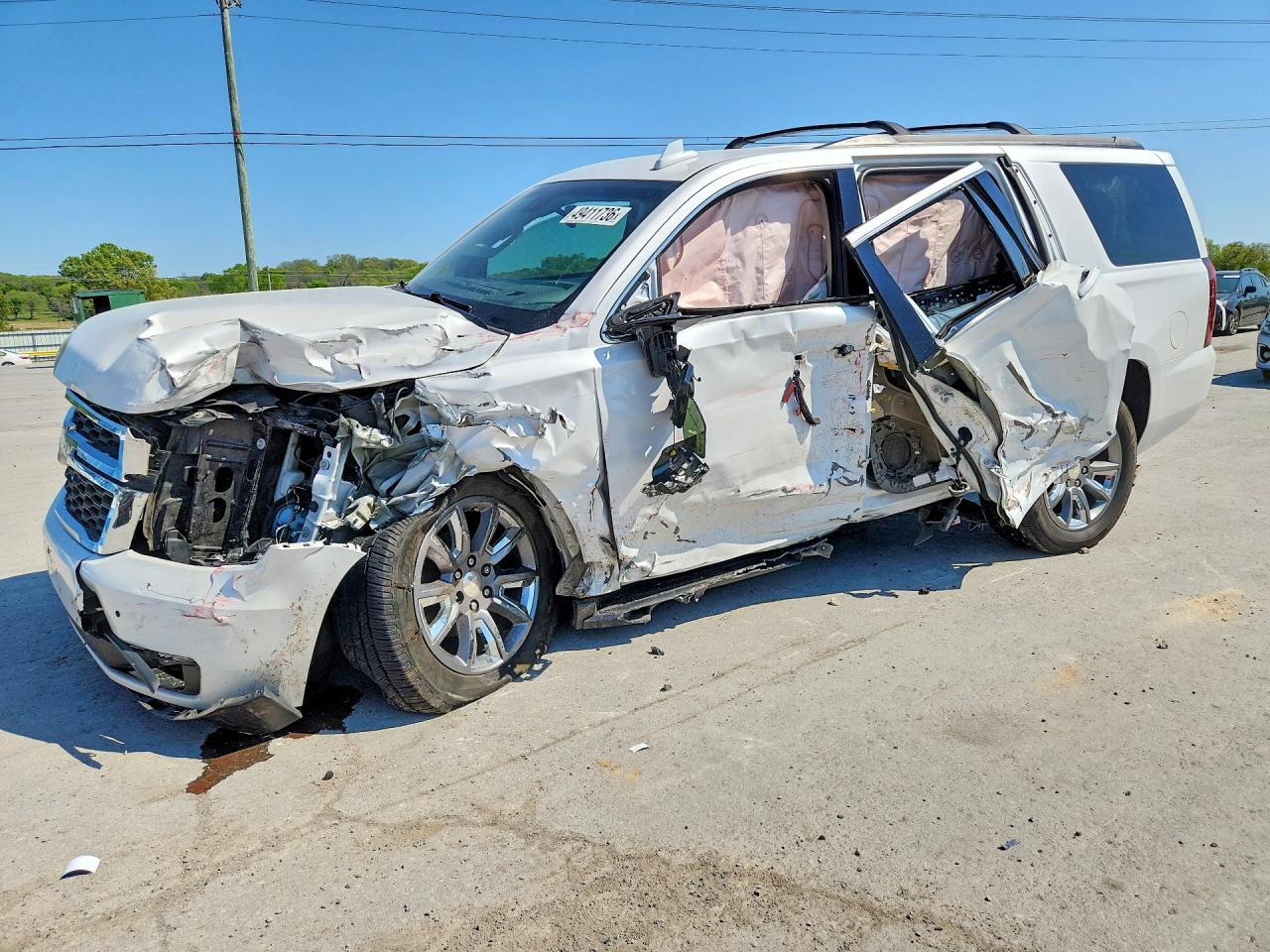 Salvage Chevrolet Tahoe Image