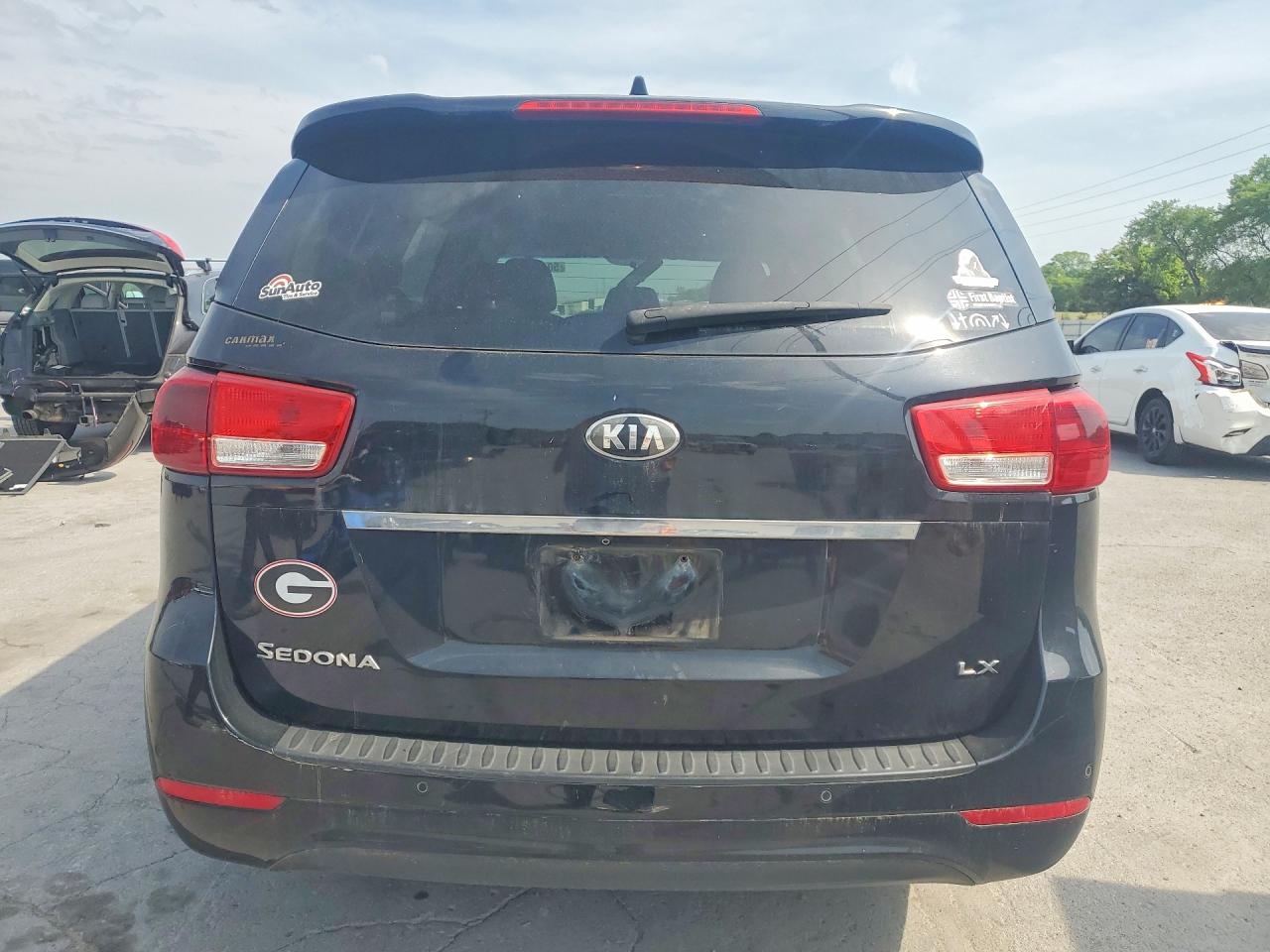 Kia Sedona Lx