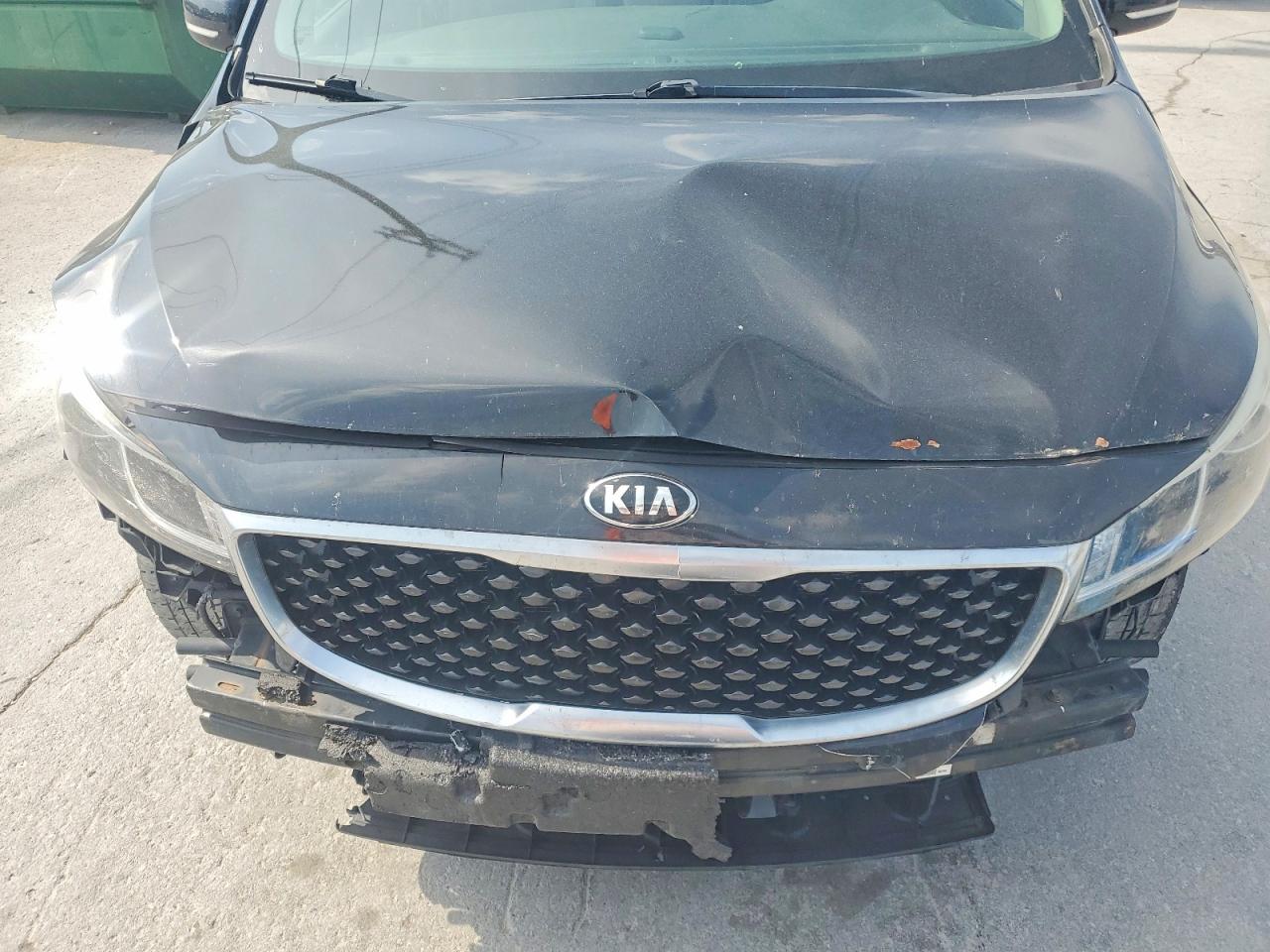 Kia Sedona Lx
