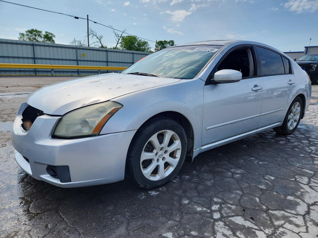 Salvage Nissan Maxima Image
