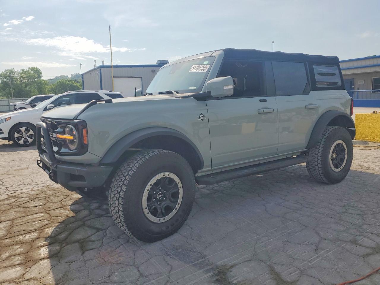 Salvage Ford Bronco Image