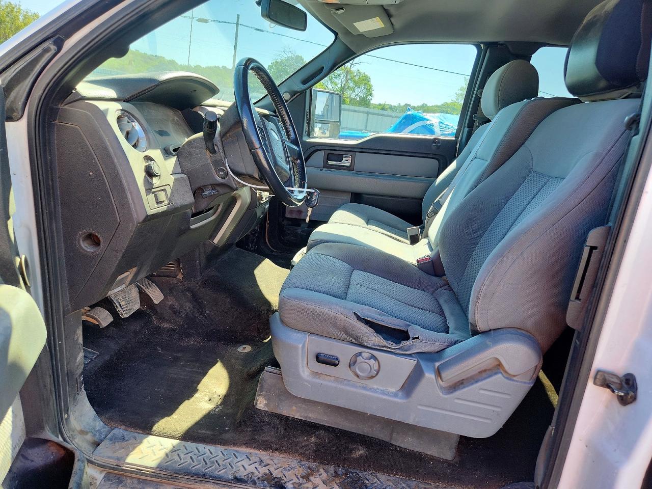 Ford F-150 Super Cab