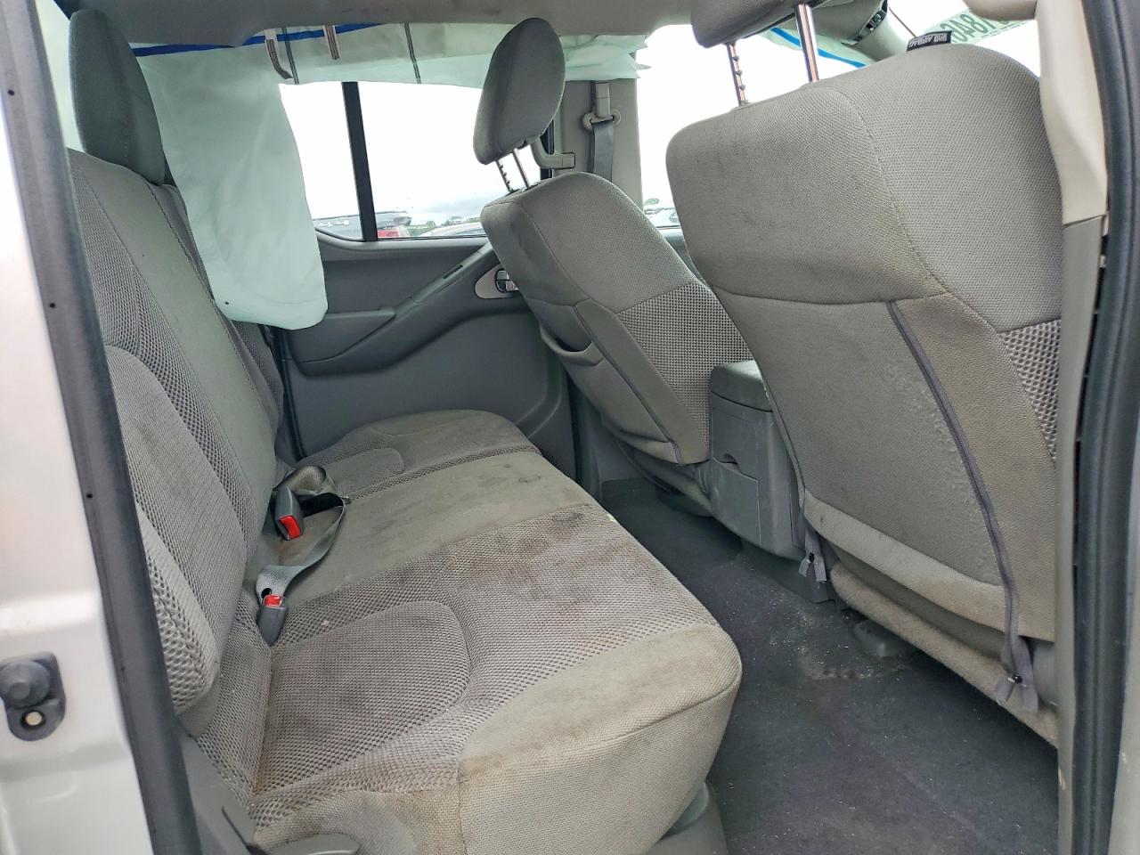 Nissan Frontier Sv