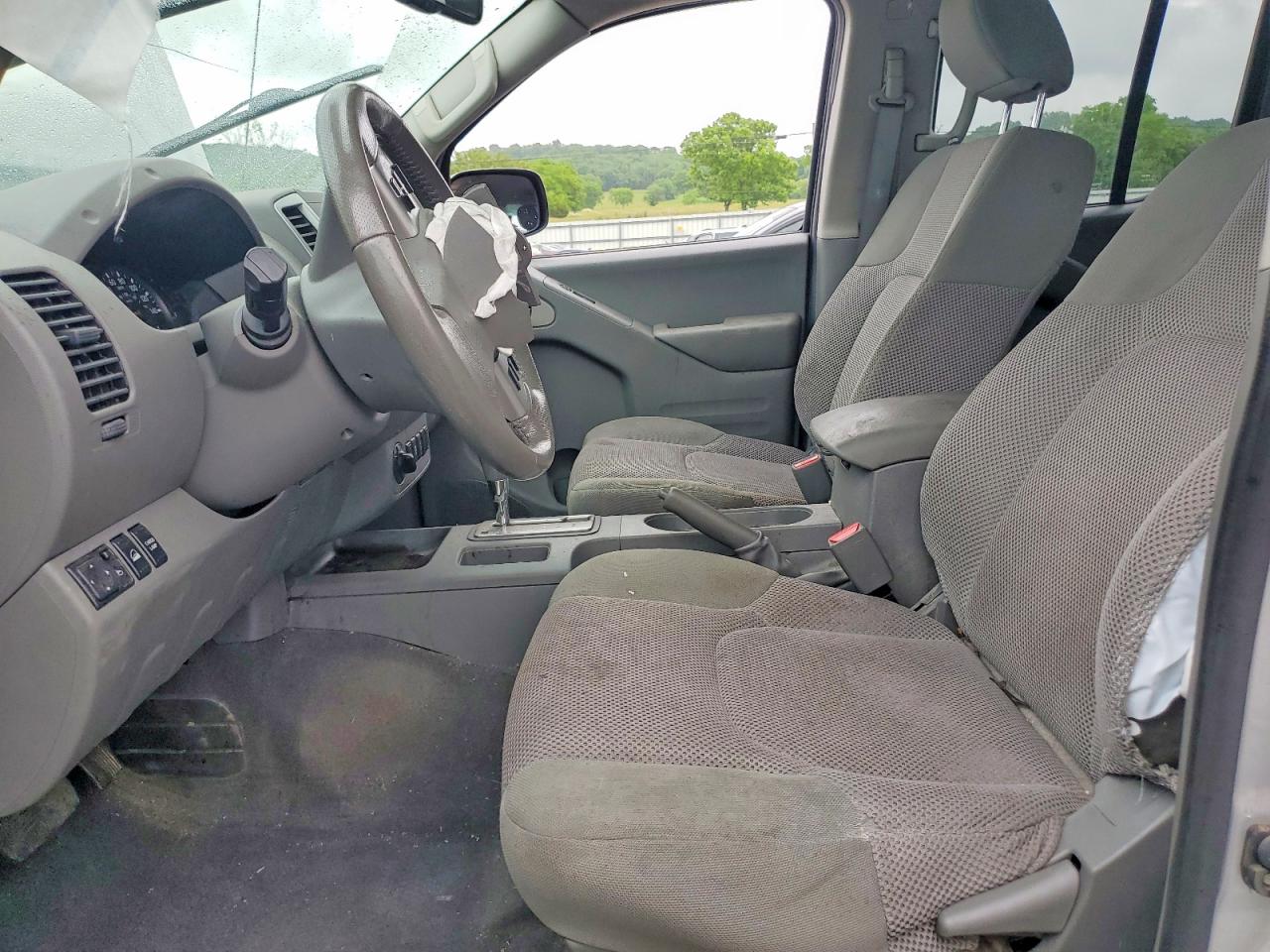 Nissan Frontier Sv