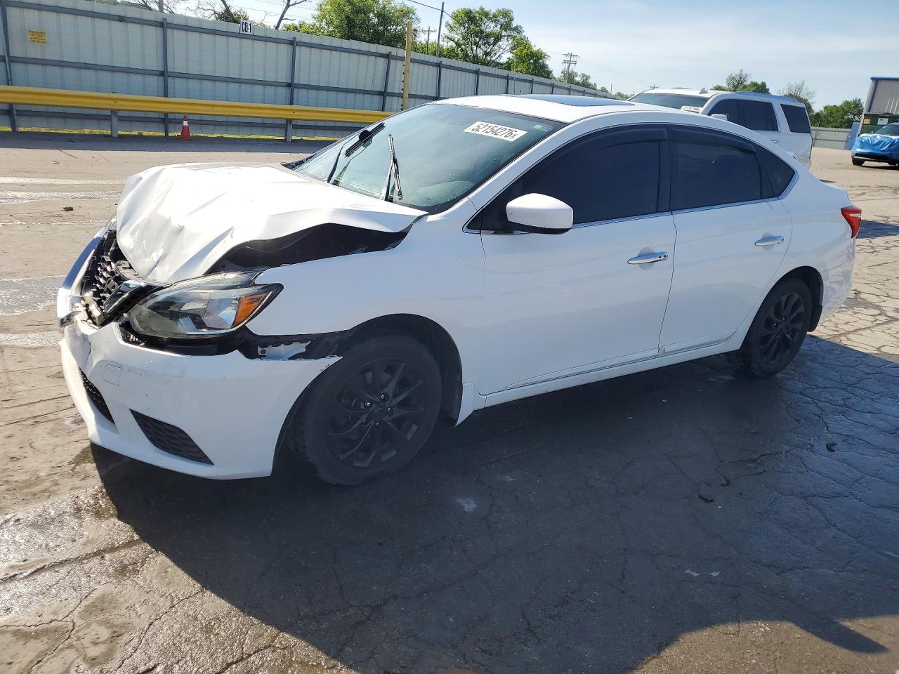 Salvage Nissan Sentra Image