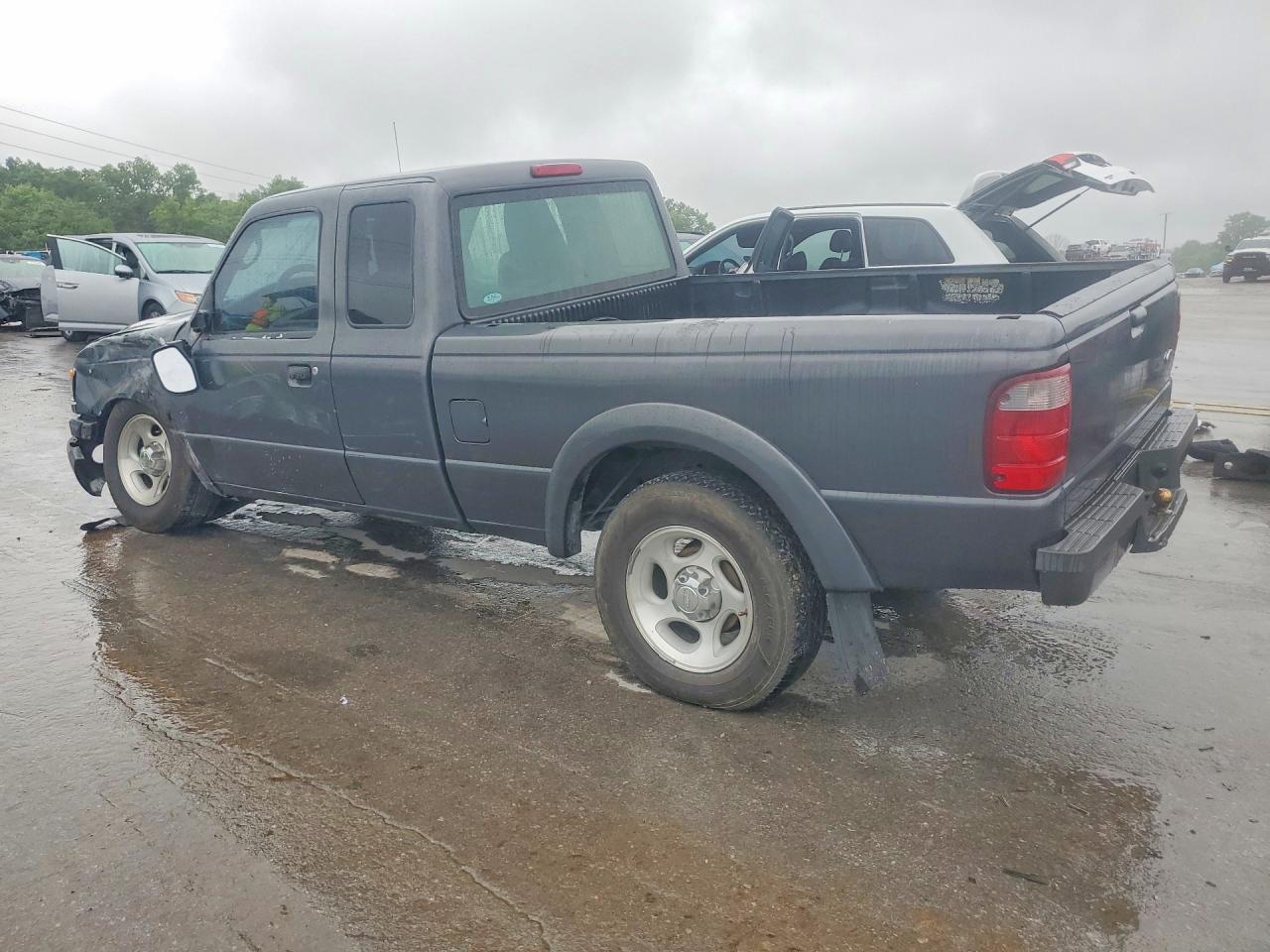 Ford Ranger Super Cab