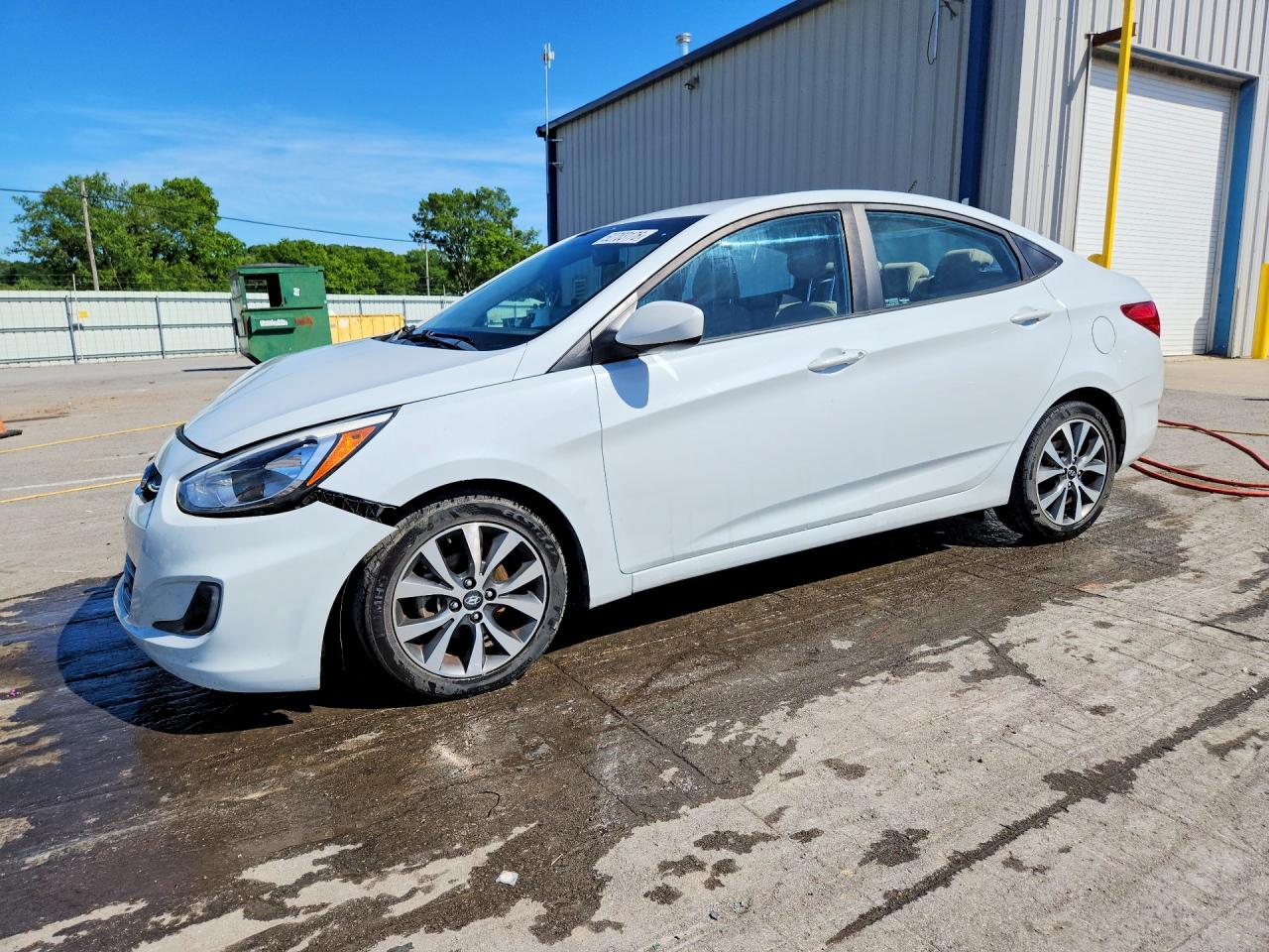 Salvage Hyundai ACCENT Image