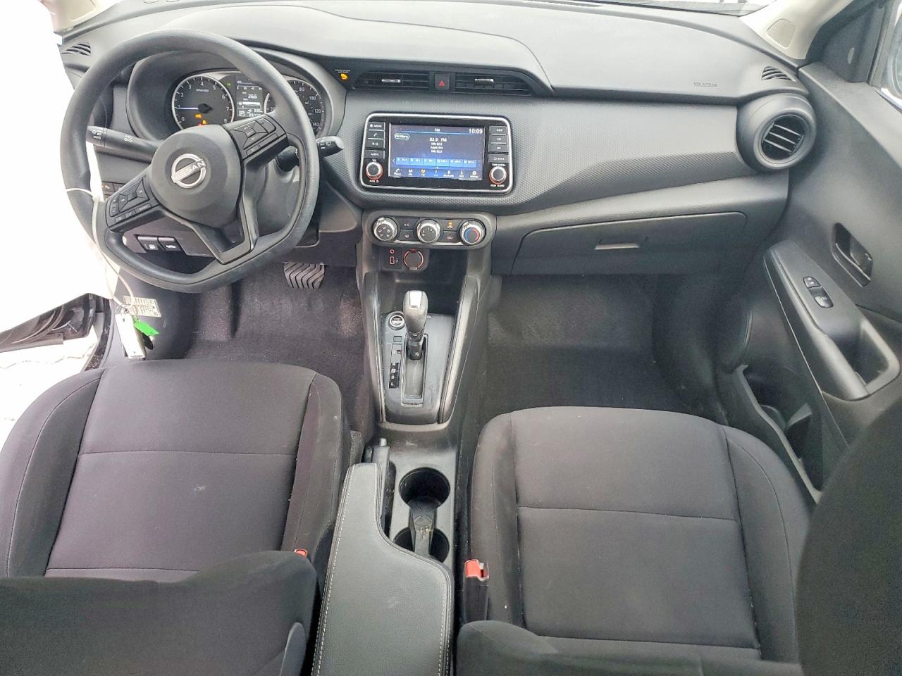 Nissan Kicks S