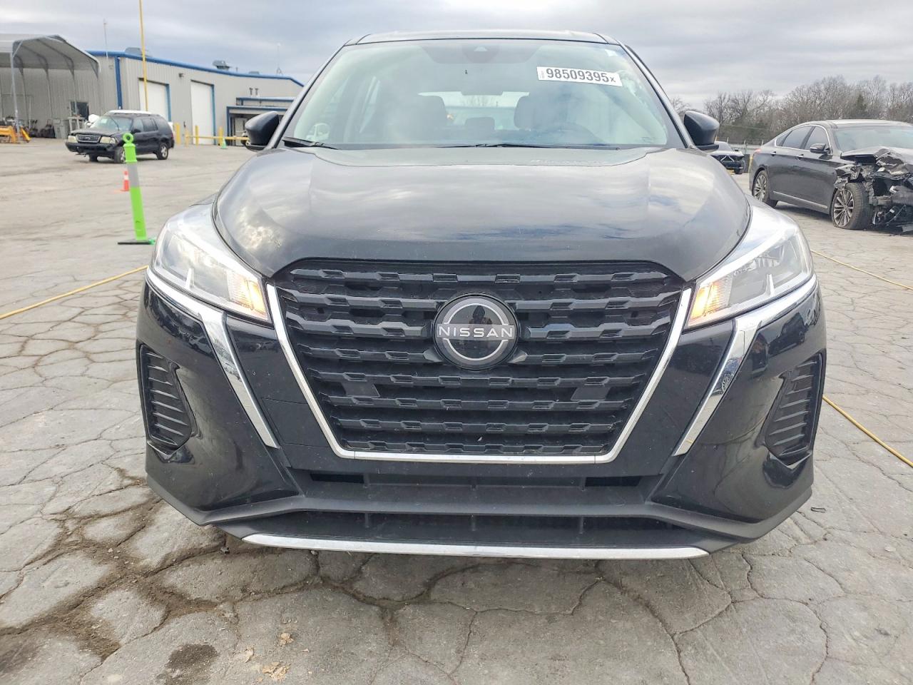 Nissan Kicks S