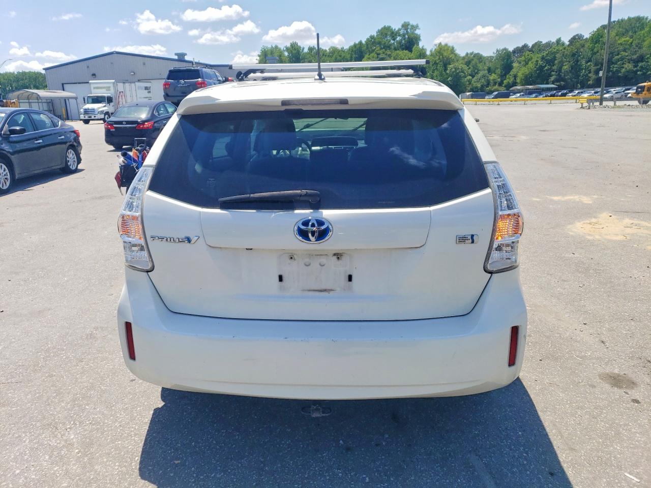 Toyota Prius v Two