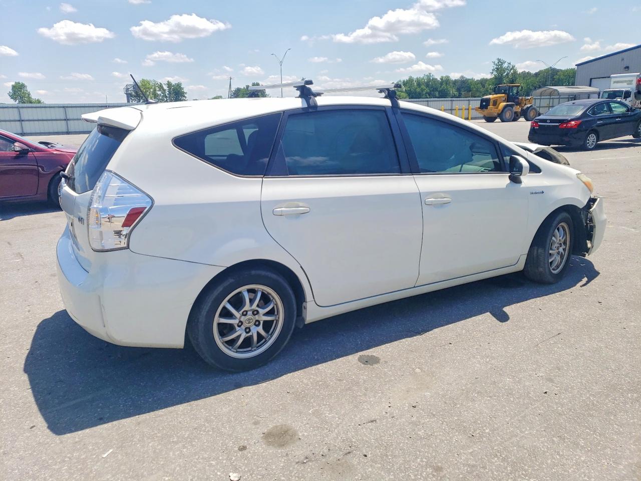 Toyota Prius v Two