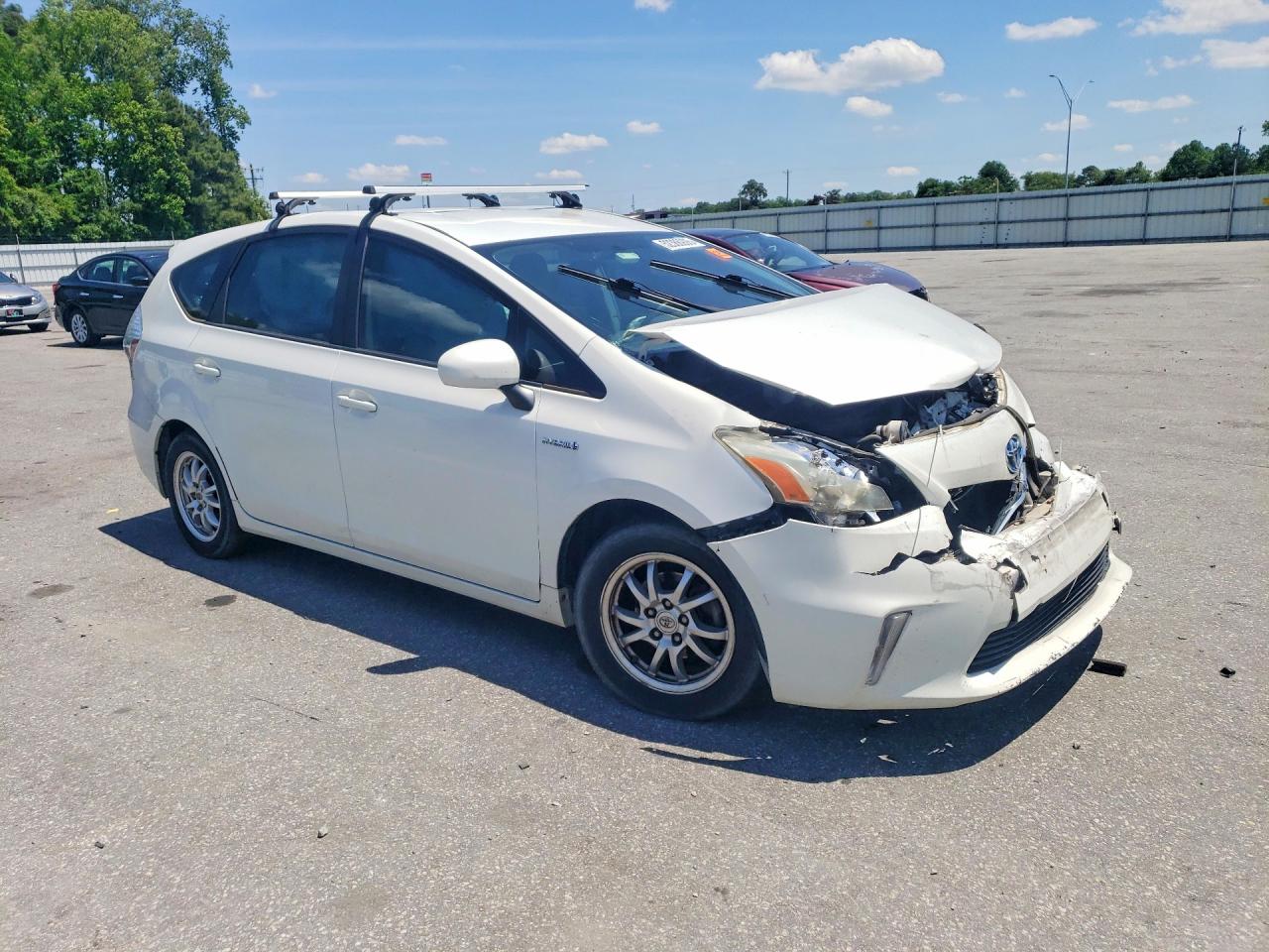 Toyota Prius v Two