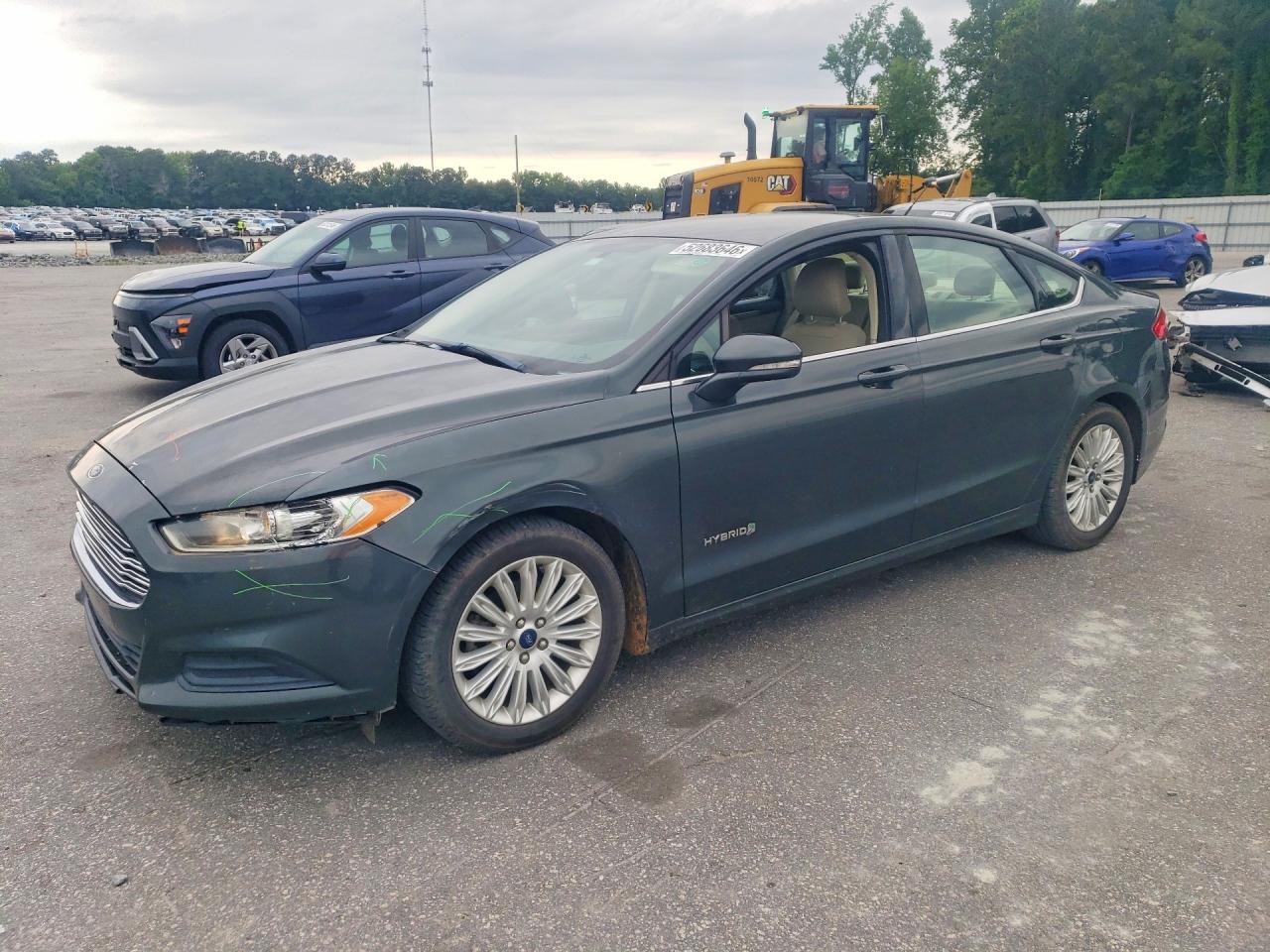 Salvage Ford Fusion Image