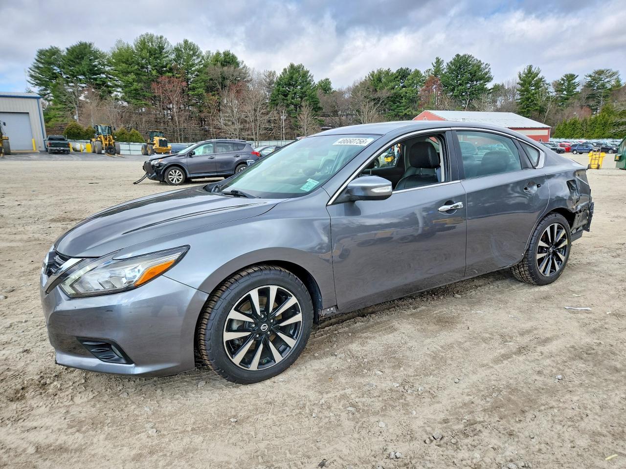 Salvage Nissan Altima Image