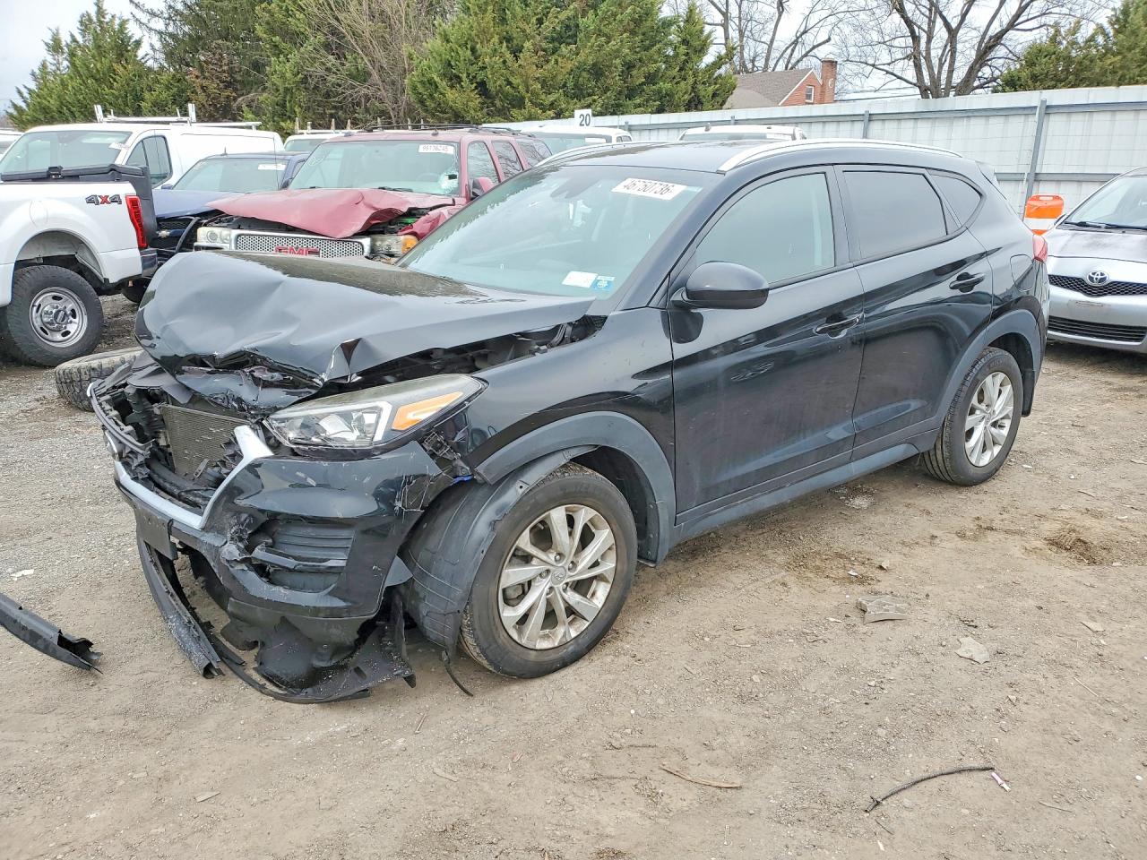 Salvage Hyundai TUCSON Image