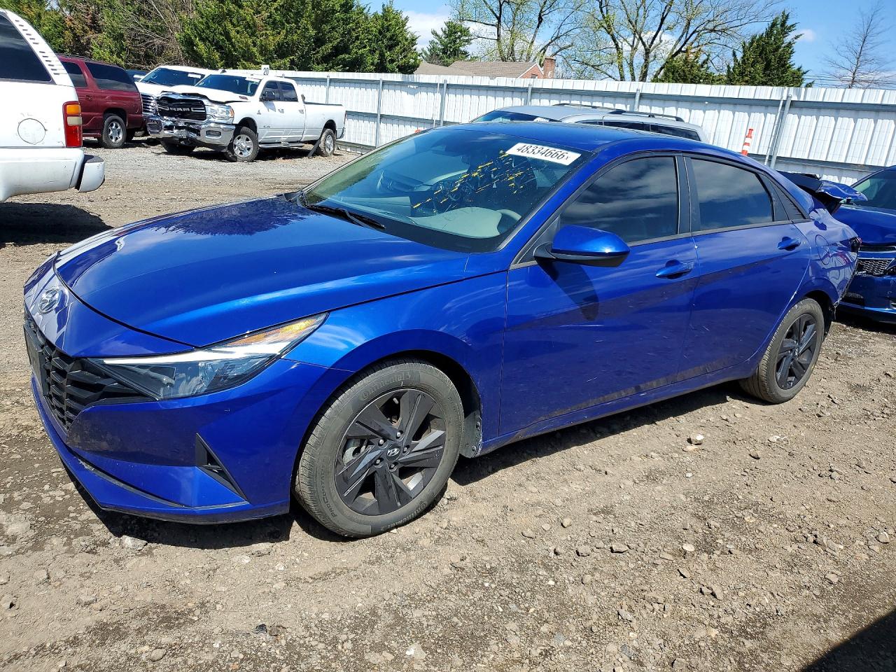 Salvage Hyundai ELANTRA Image