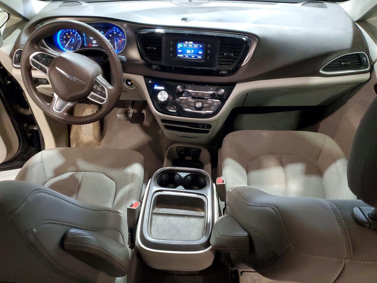 Chrysler Pacifica Touring L