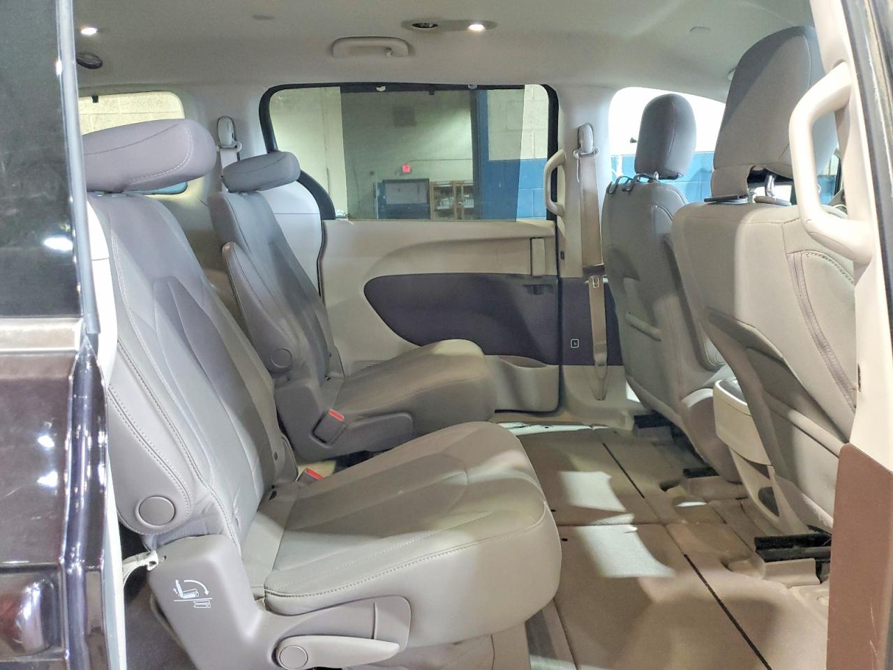 Chrysler Pacifica Touring L