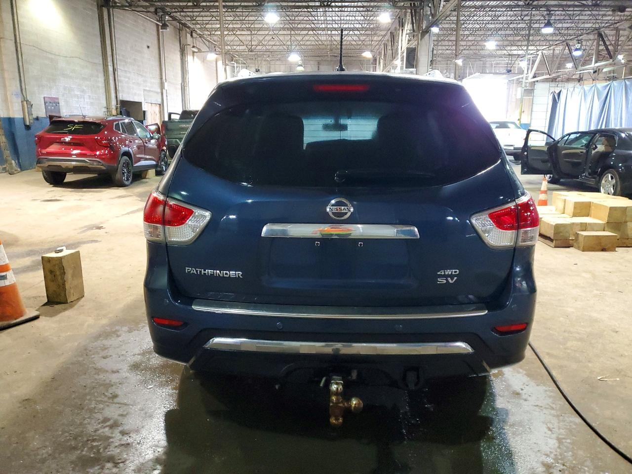 Nissan Pathfinder Sv