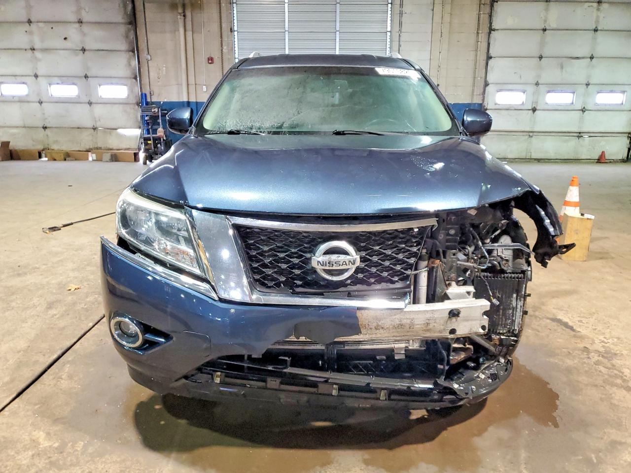Nissan Pathfinder Sv
