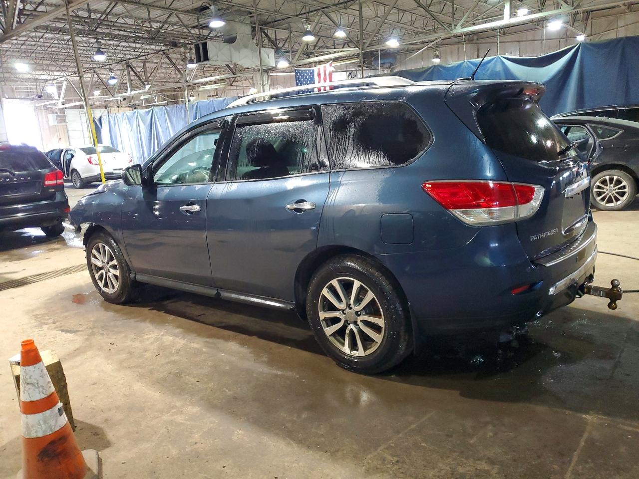 Nissan Pathfinder Sv