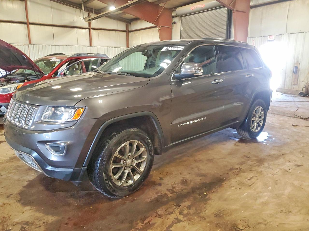 Salvage Jeep Cherokee Image