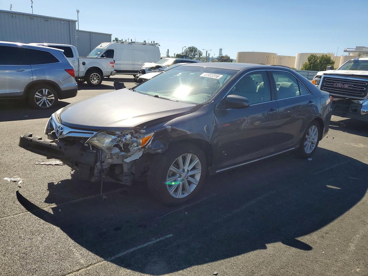 Salvage Toyota Camry Image