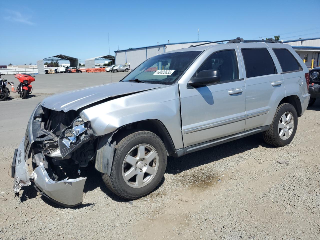 Salvage Jeep Grand Cherokee Image