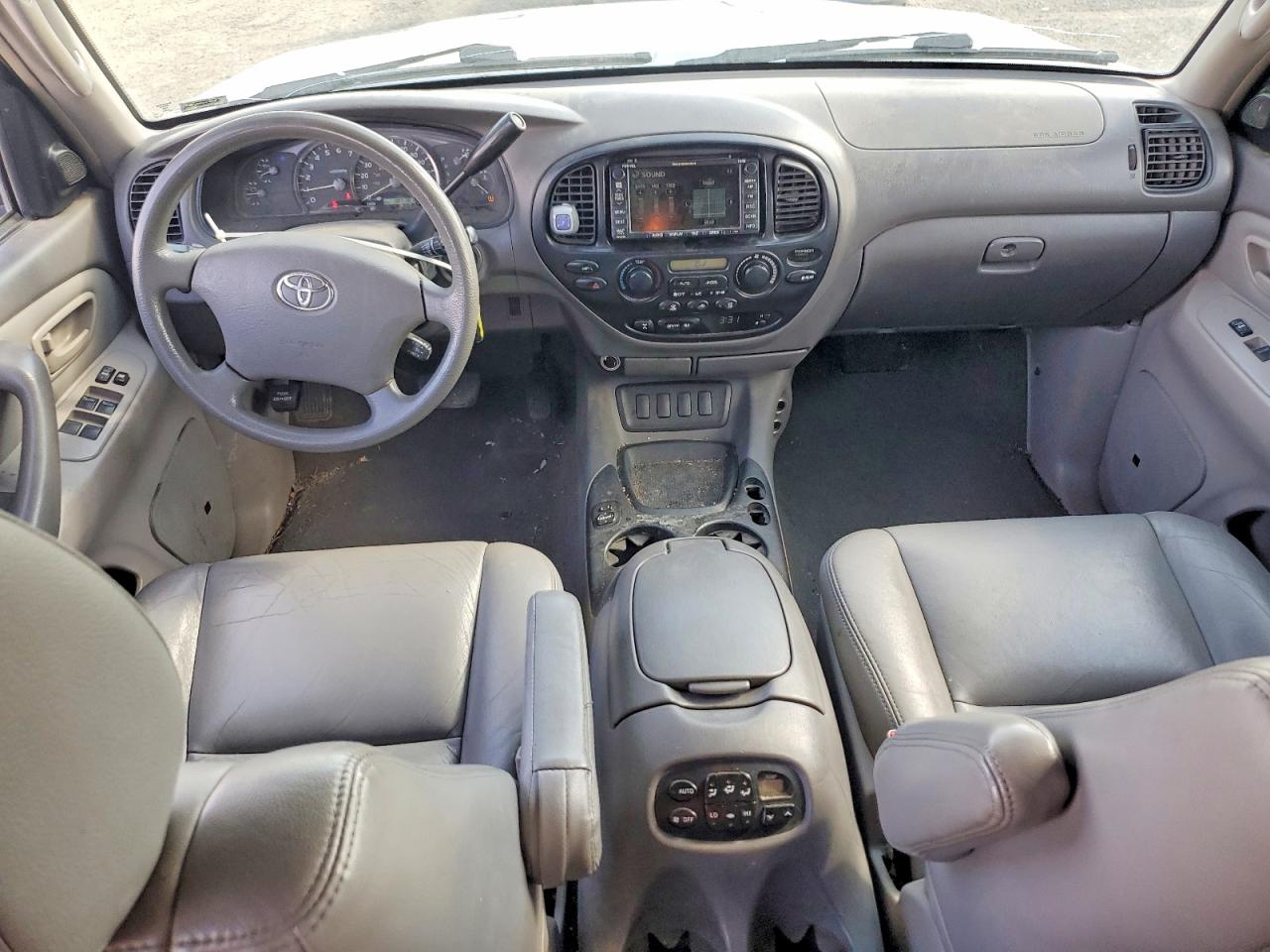 Toyota Sequoia Sr5