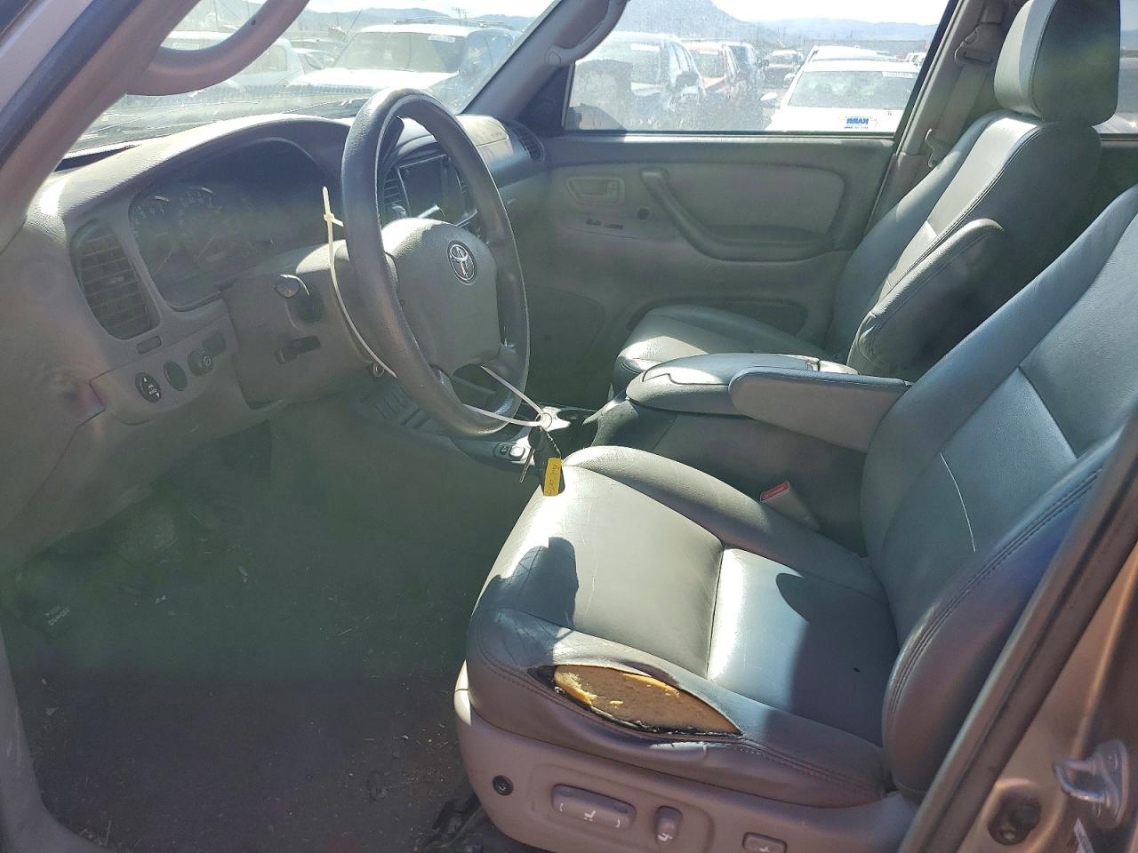 Toyota Sequoia Sr5