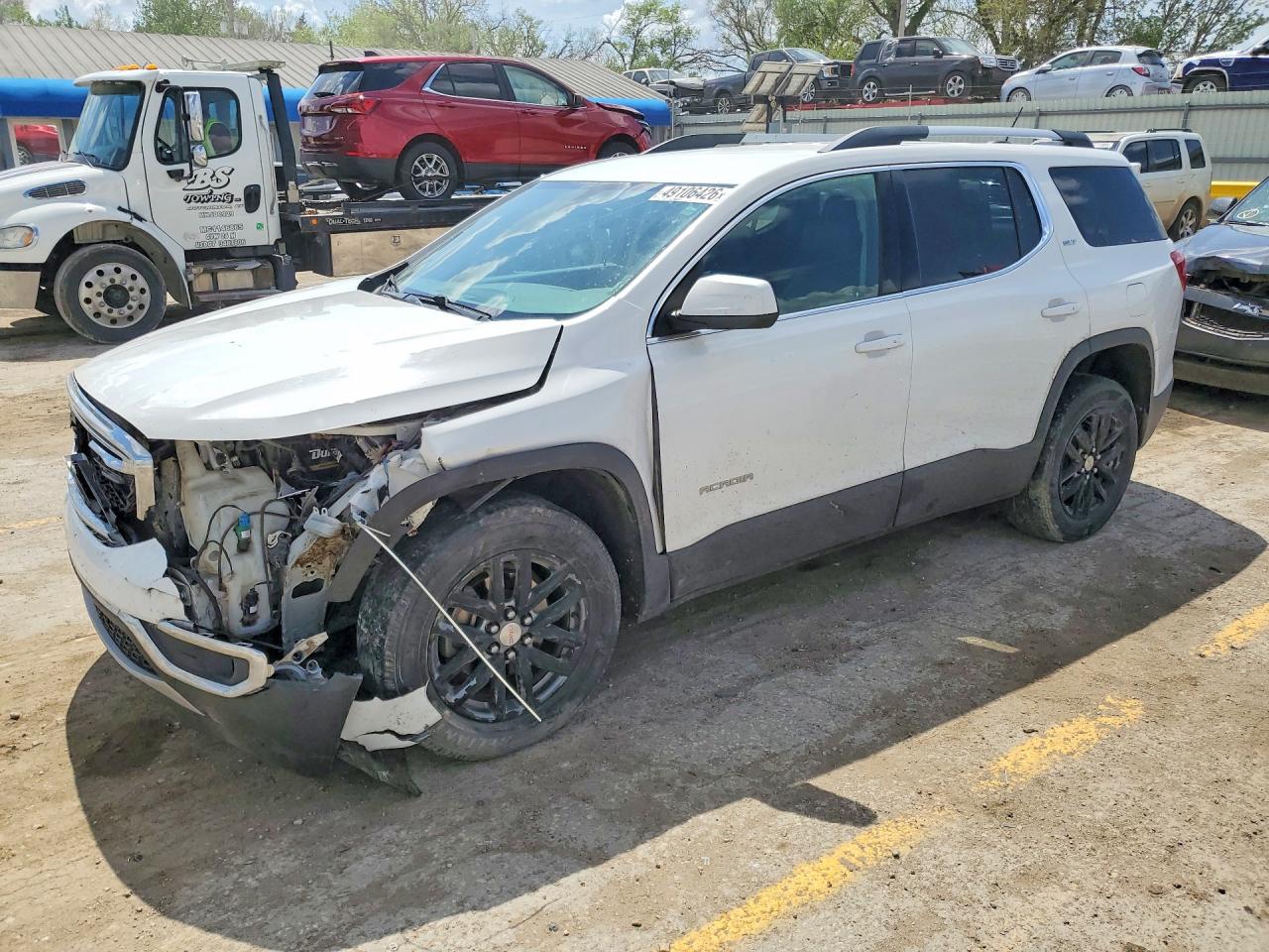 Salvage GMC Acadia Image