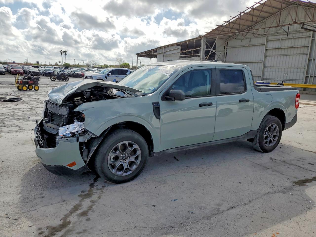 Salvage Ford Maverick Image