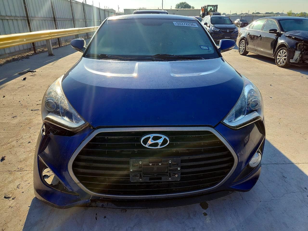 Hyundai VELOSTER Turbo