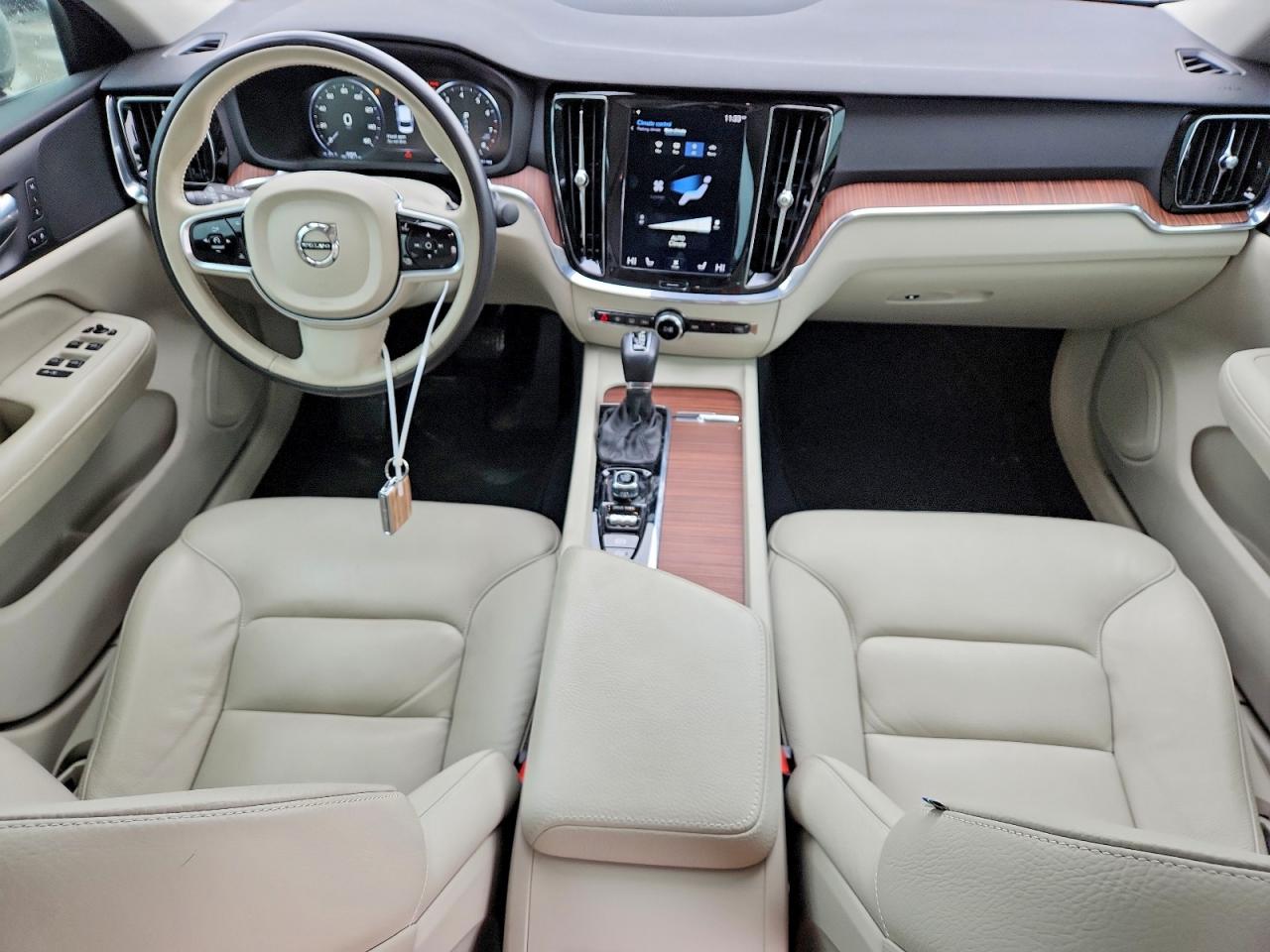 Volvo S60 T5 Momentum