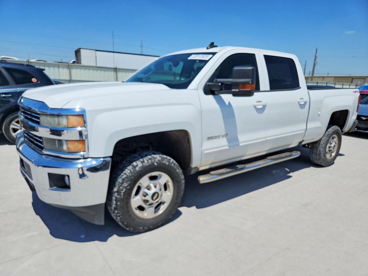 Salvage Chevrolet Silverado Image
